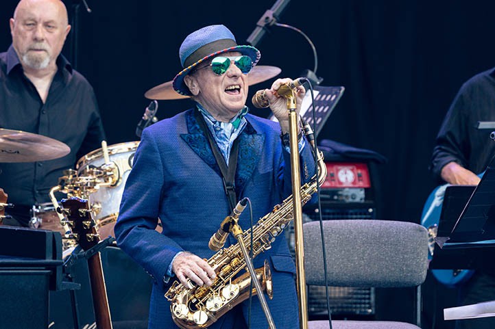 Van Morrison deslumbra en Marbella con su único concierto en España