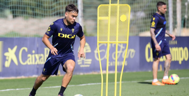 Genar Fornés refuerza el lateral izquierdo del Marbella Fútbol Club