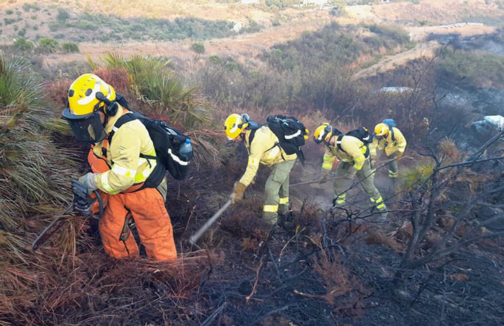 Estabilizado el incendio forestal en el paraje de Nagüeles en Marbella