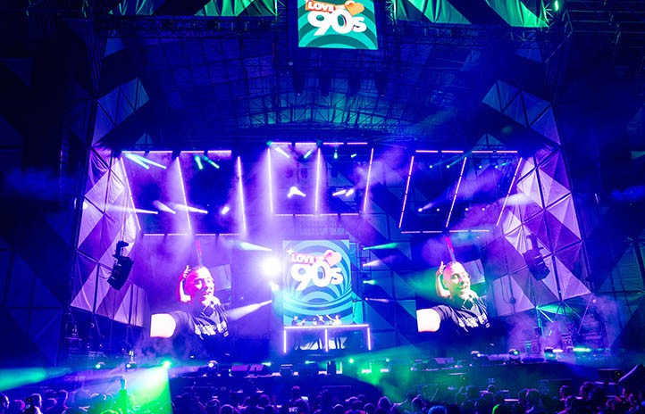Más de 12.000 personas disfrutan en Marbella con el festival "Love the 90's"