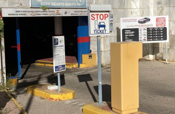 Marbella recupera el parking de Villarejo con una deuda de 600.000 euros