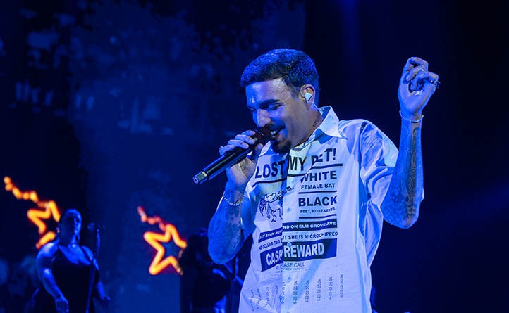 La música urbana de Rels B deslumbra en su estreno en Marbella