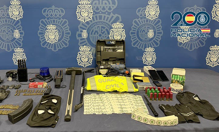 Cae en Marbella una banda que fingían ser policías para robar a otros narcos