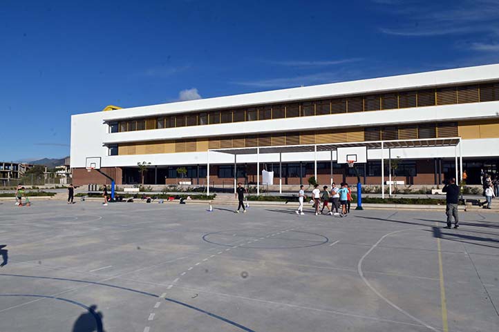 La Junta inaugura en Marbella el IES Cilniana pagado con fondos Covid