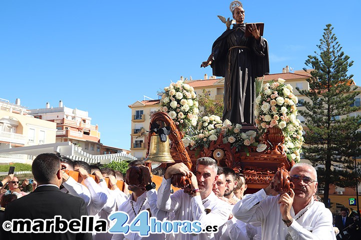 San Pedro Alcántara llena las calles para disfrutar del día del patrón