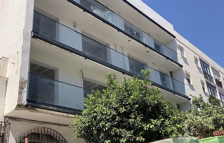 Algo más de 300 jóvenes optarán a 18 pisos de alquiler en Marbella
