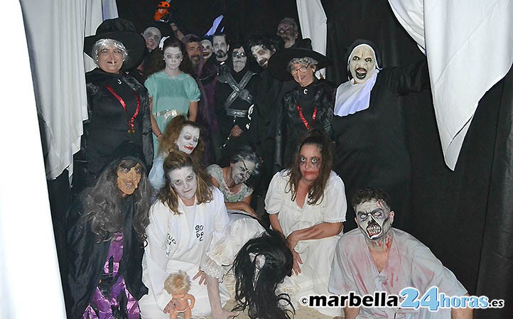 Halloween sin lluvia en Marbella con gran afluencia en Miraflores