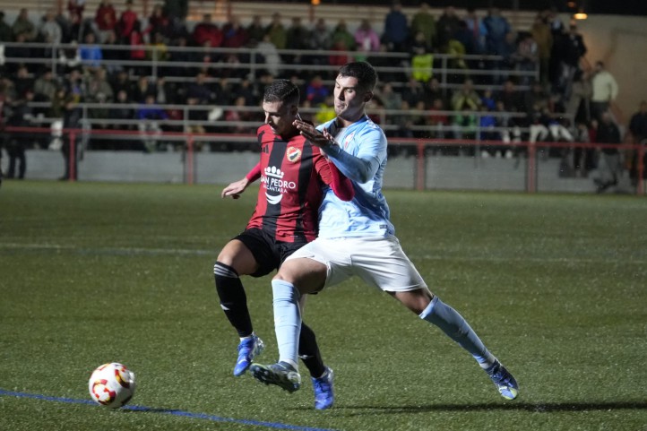 Kiko Carmona sigue en racha y da la victoria al San Pedro en Atarfe (0-1)