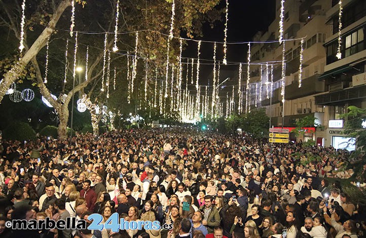 Marbella y San Pedro se echan a la calle en el comienzo de la Navidad