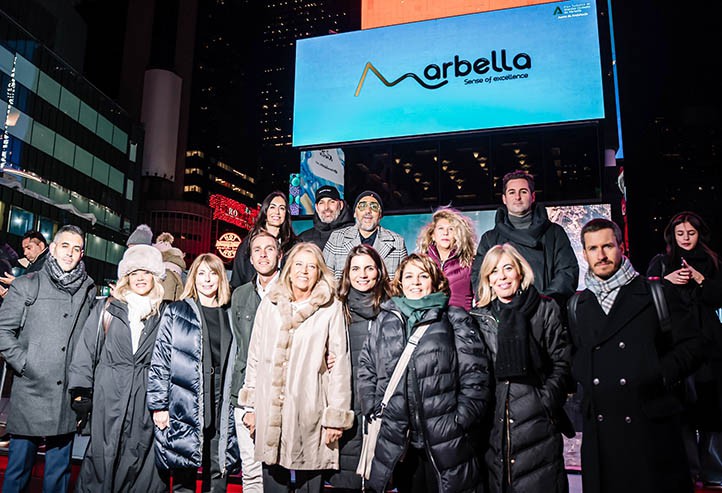 La alcaldesa de Marbella se va otra vez a Nueva York con una de sus hermanas
