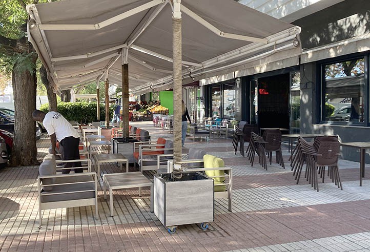 Vigilancia de terrazas en Marbella: más avisos que sanciones