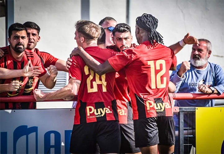 Al San Pedro le toca remontar ante el colista Celtic Pulianas (2-1) 