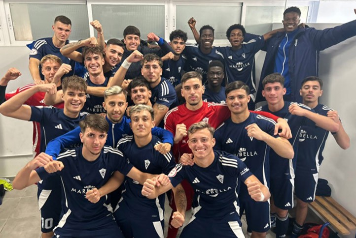 El Marbella FC toma aire con un gran triunfo ante el Recreativo (2-4)