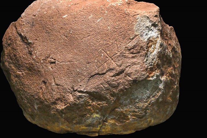 Hallan en Marbella grafismos en piedra que podrían tener más de 200.000 años