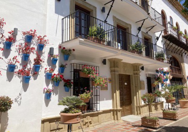 Marbella repartirá 128.000 euros entre asociaciones vecinales, un 35% más