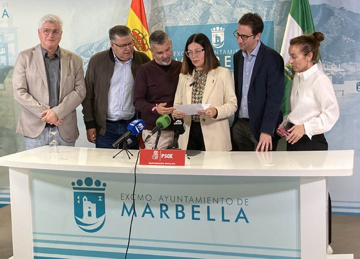 El PSOE denuncia la subida del agua en Marbella y pide ayudas a Muñoz