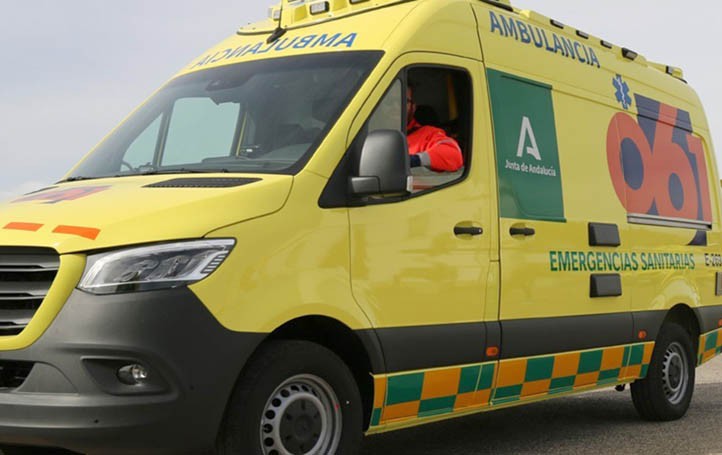 Hallan muerto a un hombre en la piscina de una vivienda en Marbella