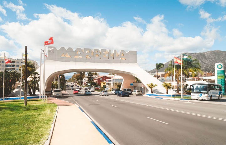 Abril deja otra bajada de turistas en Marbella pese a la Semana Santa