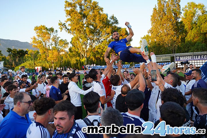 La afición quiere a Carlos de Lerma para dirigir al Marbella la próxima campaña 