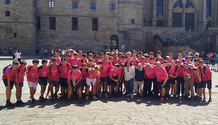 Alumnos de Marbella culminan el Camino de Santiago contra el cáncer