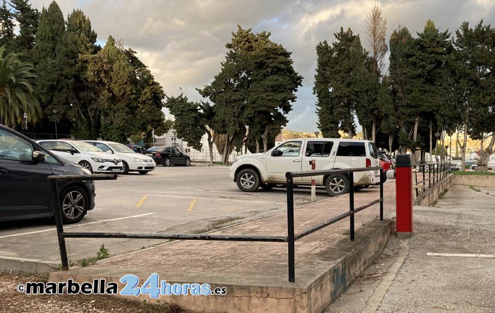 La alcaldesa de Marbella añade una oficina de empleo al Albergue África