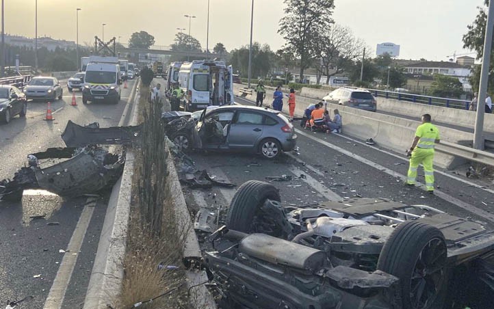 Cinco heridos en una colisión múltiple en la autovía A-7 en Marbella