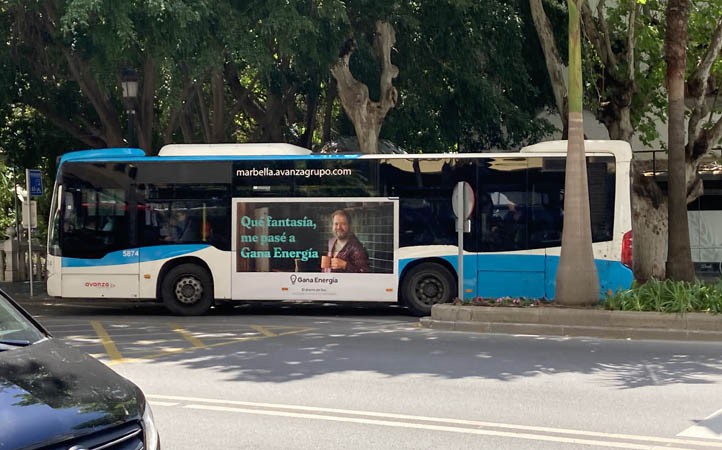 Marbella implementa una línea de autobús con purificación del aire interior