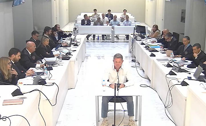 Joakim Broberg pagó una casa a su padre con "un Ferrari, dos relojes y un apartamento"