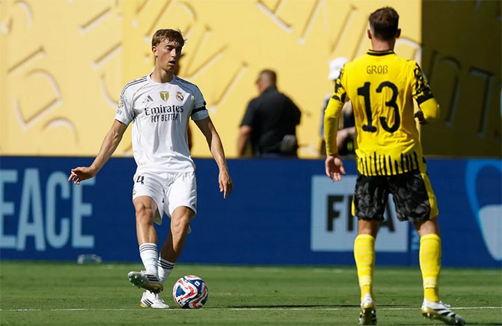 Huijsen es expulsado en la clasificación del Real Madrid a semis del Mundial