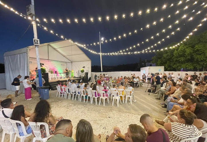 Emotivo pregón de Mayka Torres para abrir la Feria de Nueva Andalucía