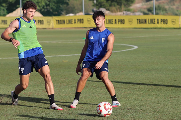 El Marbella FC inicia la pretemporada con buen ritmo e intensidad