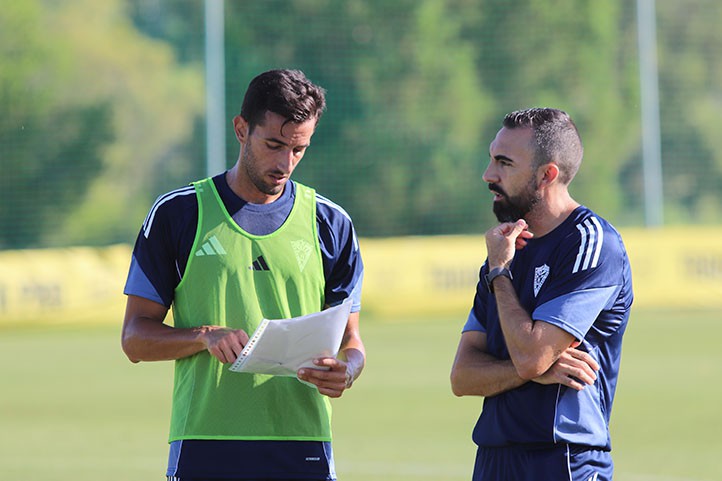 De Lerma: "Los jugadores han llegado con ritmo y con la mente limpia"
