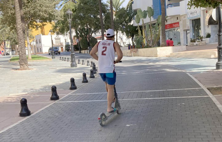 Marbella limita más las bicicletas y patinetes tras aumentar los incidentes