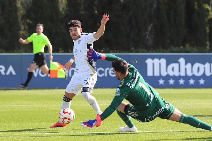 El Marbella FC confirma la salida del extremo gaditano Zequi Díaz