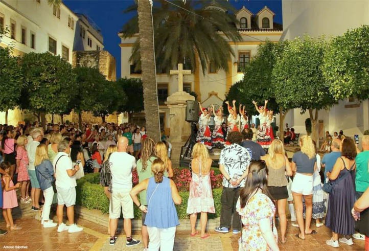 La Verbena del Cristo del Amor de Marbella vuelve a la plaza de la Iglesia