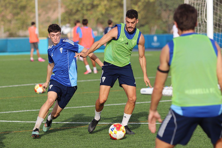 El Marbella inicia la semana de trabajo con la mirada puesta en el Real Murcia
