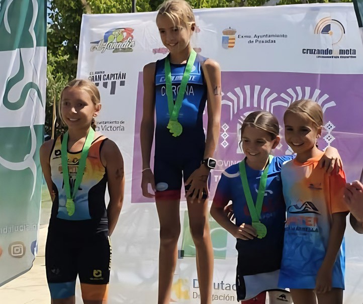 Dos nuevas medallas para la escuela del Club Triatlón Costa del Sol