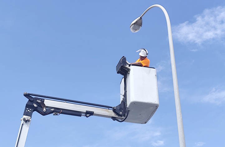 Nueva iluminación tipo LED para el polígono industrial de Marbella