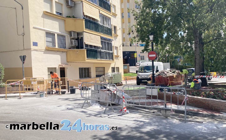Vecinos de Marbella critican la pérdida de aparcamientos en Santa Marta