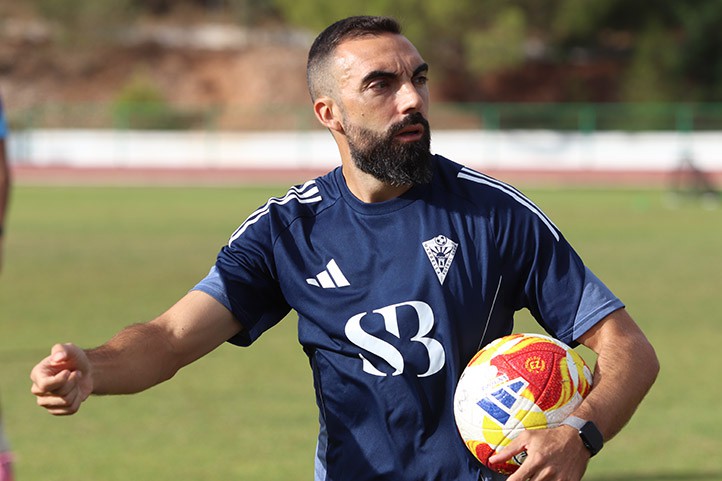 Carlos de Lerma: "Nos da igual jugar contra el primero que contra el último"