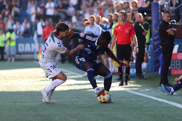 Un desdibujado Marbella encaja su primera derrota ante el CE Europa (2-1)