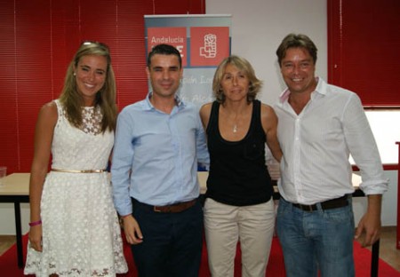 El PSOE homenajea a la campeona olímpica sampedreña Elena Benítez