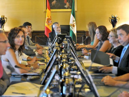 La Junta desarrollará en septiembre el Pacto de Andalucía
