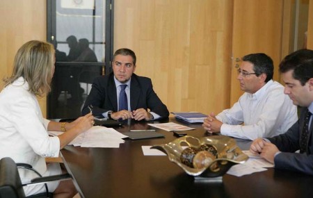 Diputación destinará la paga de Navidad a la resforestación del incendio y a Bancosol