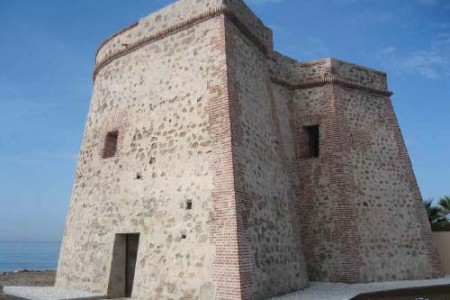 Marbella divulgará este sábado su sistema defensivo costero con una ruta por la Torre Lance de Las Cañas