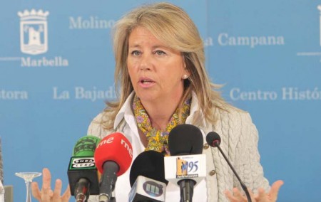 Ángeles Muñoz pide una reunión con Griñán y plantea un acuerdo que incluya al PP para renovar la FAMP
