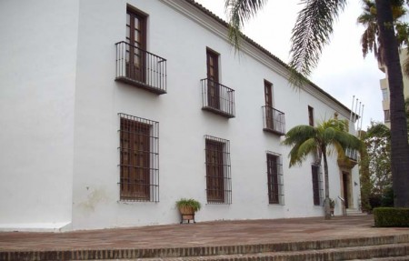 Un taller en el Centro Cultural Cortijo Miraflores muestra el proceso de creación de un grabado
