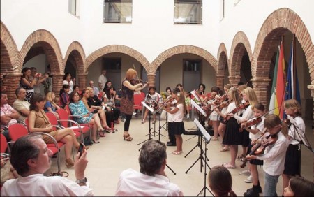 La Pequeña Orquesta del Mediterráneo ofrece este fin de semana dos conciertos de Navidad