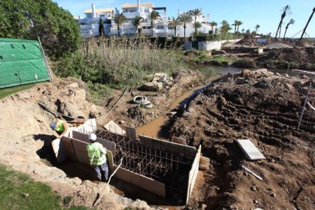 Un puente y una pasarela de 300 metros salvarán Río Real para dar continuidad al Paseo Marítimo