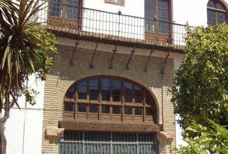 Los comités de empresa y la Junta de Personal muestran a la alcaldesa su rechazo al plan de ajuste